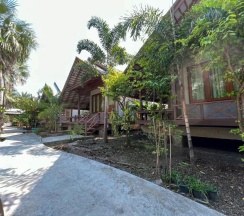 Коттедж c 1 комнатой в Baan Siriporn Resort