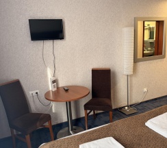 Номер комфорт с 1 двуспальной кроватью в Рублев