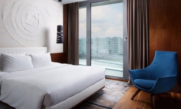 Двухместный люкс Hospitality с видом на реку двуспальная кровать в Minsk Marriott Hotel