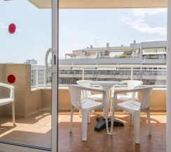 Апартаменты c 1 комнатой с балконом в Apartamentos California