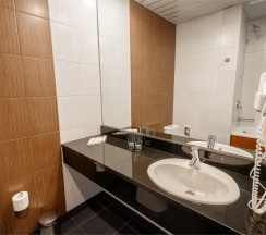 Стандарт трехместный с отдельными кроватями в Бенефит Плаза