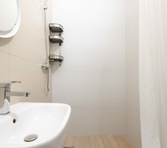 Стандартный двухместный номер  c балконом (вид во двор) в Жемчужина