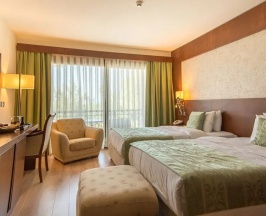 Двухместный номер Standard с видом на море (двуспальная кровать) в Отель Korineum Golf & Beach Resort