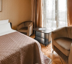 2. Люкс с балконом в Art Home