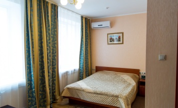 Стандартный двухместный с 1 двуспальной кроватью в Вояжъ