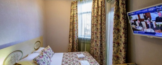 Небольшой двухместный номер с балконом в Galla