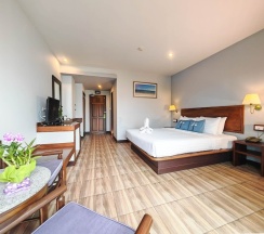 Номер Superior с балконом и с видом на бассейн в Savotel