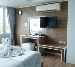 Трёхместный номер Executive с видом на море в The Beach Front Resort Pattaya  - SHA Plus