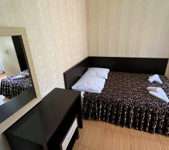 Трехместный номер с балконом в 21 век