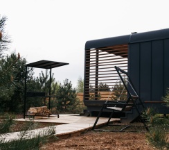 Дом в хвойном лесу в Хвоя