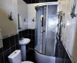 Комната улучшенная с 1 двуспальной кроватью в Sochi VIP house