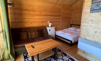 Коттедж улучшенный с 1 двуспальной кроватью и диваном в Air house Arkhyz