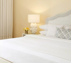 Бунгало семейное Marin Bay с видом на море в Grecotel Marine Palace & Aqua Park