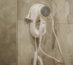 Двухместный номер Comfort с балконом и с красивым видом из окна двуспальная кровать в Мореон