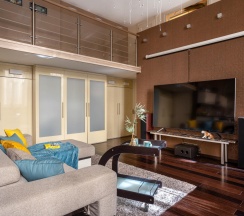 3-комнатные апартаменты студия Таврическая ул., 11 в MyHome YourHome (МайХоум ЙоХоум) на улице Таврическая