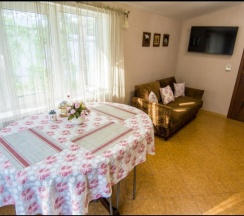 Апартаменты Superior с балконом и с красивым видом из окна в Усадьба Коноваловых