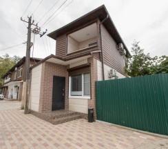 Четырёхместные апартаменты с балконом и с красивым видом из окна в Rodnik village&SPA