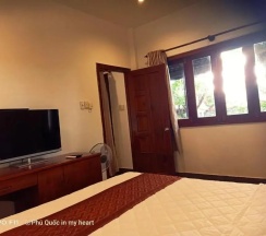 Бунгало c 1 комнатой с видом на сад в Hong Bin Bungalow Resort