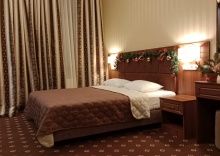 Апартаменты с просторной спальней, обеденной зоной и балконом в My Favourite Garden Hotel