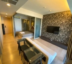 Номер Deluxe с балконом в BoonRumpa Condotel