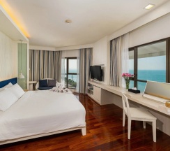 Двухместный номер люкс Presidential двуспальная кровать в Jomtien Palm Beach Hotel And Resort