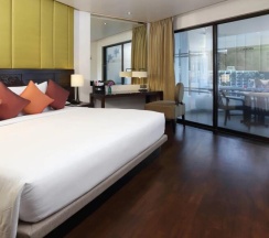 Люкс с террасой с 2 комнатами с видом на океан в Le Meridien Phuket Beach Resort