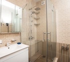 Евродвушка 65 кв.м. район Толстый мыс, на берегу открытого моря ,ул. Южная д. 35 в Милка