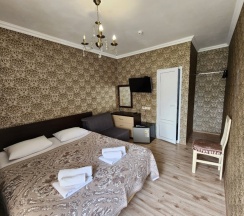 Двухместный номер Comfort с балконом и с красивым видом из окна двуспальная кровать в Тропики