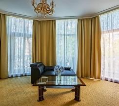 Делюкс с балконом в The Rooms Boutique Hotel