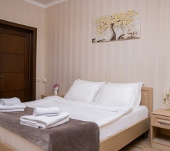 Комфорт двухкомнатный с гардеробной и балконом до 5 гостей в Джульетта