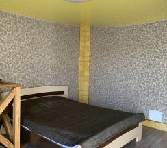 Коттедж улучшенный с 1 двуспальной кроватью Золотой дом в Кувшиново сити