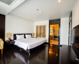 Люкс Угловой с видом на город в Hotel Selection Pattaya