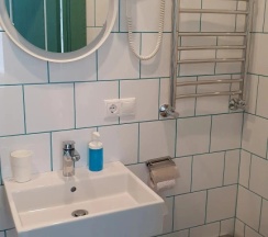 Студия  в Алиса, привет!