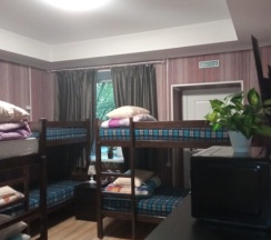 Верхнее место в шестиместном общем номере в Rest