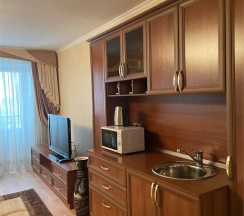 Deluxe Suite , гостиная +спальня в Дом иностранных специалистов