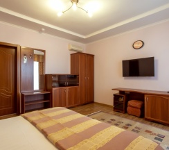 СТАНДАРТ С ВЫХОДОМ НА ТЕРРАСУ БЕЗ ДОП.МЕСТА 2 этаж в У моря