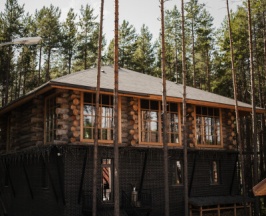 Трехэтажный дом с игровой гостиной (бильярд, покер) в Karhumaki Sport&Spa