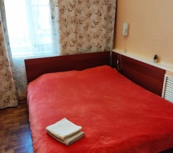 Большой номер с двухспальной кроватью в Абсолют на Руставели