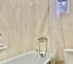 Двухместный номер Comfort с балконом и с красивым видом из окна двуспальная кровать в Kemp