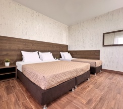 3-х местный Полулюкс с видом на море в Антарес