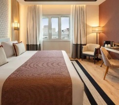 Двухместный номер Superior с видом на город (двуспальная кровать) в Senator Gran Vía 70 Spa Hotel