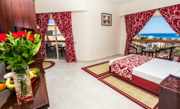 Семейный номер Deluxe с балконом и с красивым видом из окна в Seagull Beach Resort Families & Couples Only - All Inclusive