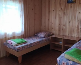 Трёхместный номер Economy с красивым видом из окна (общая ванная комната) в Василек