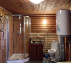 Коттедж с балконом в Вилла Курица