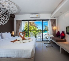 Двухместный номер Deluxe с балконом двуспальная кровать в Coral Inn