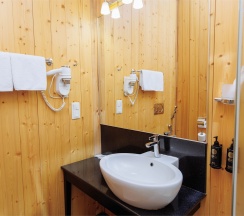 Джуниор Сьют Шале в Изумрудное