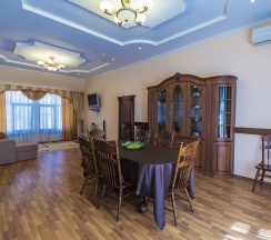 Апартаменты трехкомнатные с двумя спальнями, гостиной. в Княжна Мери