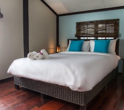 Бунгало Classic с красивым видом из окна в Отель Secret Garden Beach Resort