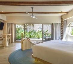 Двухместный номер Shizen Plunge Pool с видом на сад двуспальная кровать в Hotel Shibari Tulum - Restaurant & Cenote Club