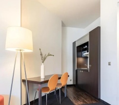 Двухместный номер Premium двуспальная кровать в Garner Berlin - Mitte, an IHG Hotel